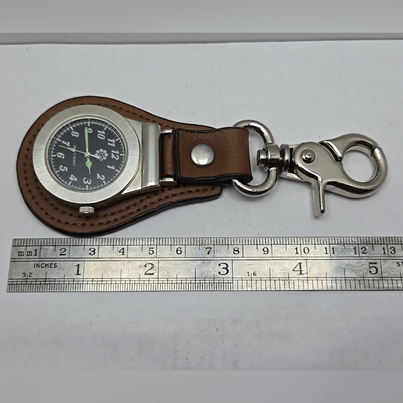 CMC Talega Golf Club Clip On Watch Bag Tag Silver Tone Brown Leather New Battery - Picture 10 of 10